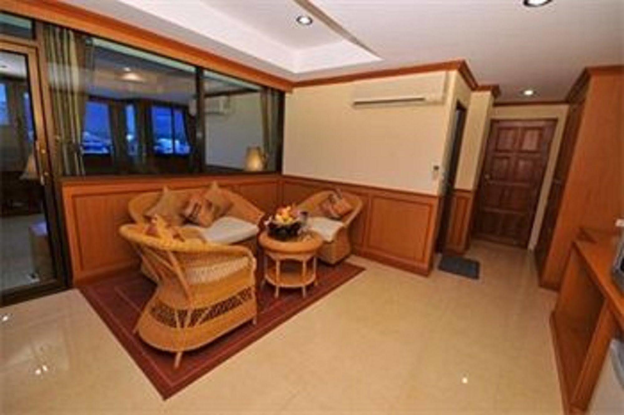 Grand Sea View Beach Resotel リパノイ エクステリア 写真
